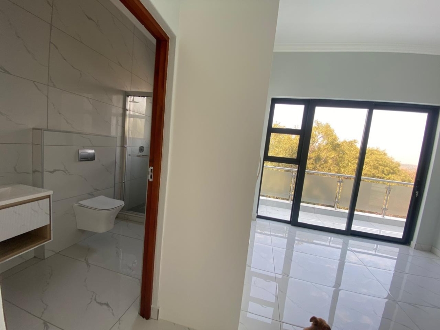 6 Bedroom Property for Sale in Leloko Lifestyle Estate North West